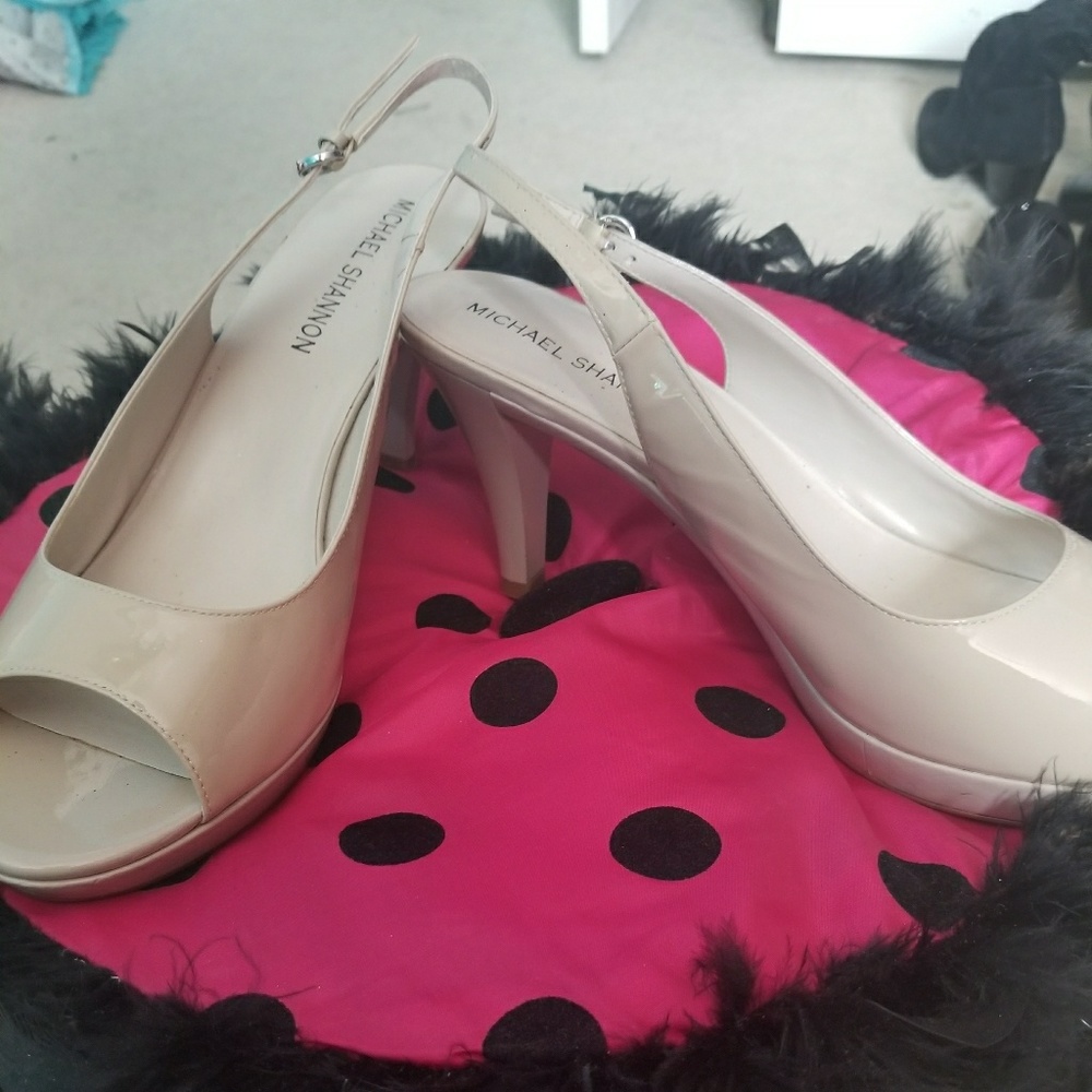 Heels - Picture 2 of 2